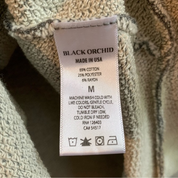 NWT Black Orchid Grey Ruffled Raw Hem Pullover Sweatshirt Size M - Picture 13 of 13